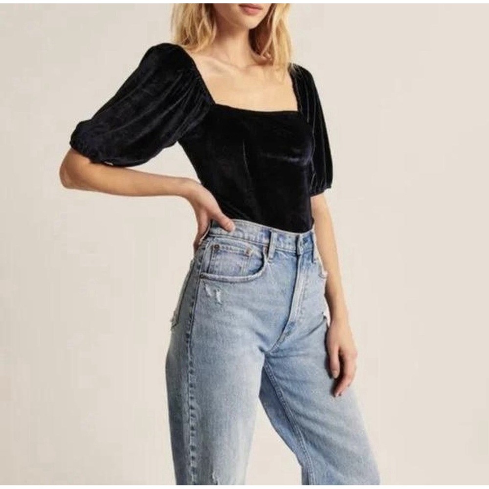 Reformation Luka Top Sz 4 Black Silk Blend Whimsy Goth Smocked Back Puff Sleeves
